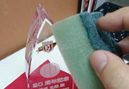 磨いているシーン